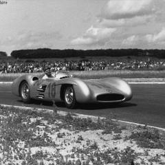 Fangio_54_France_02_BC_lo