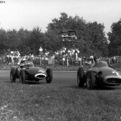 Fangio_57_Italy_02_BC_lo